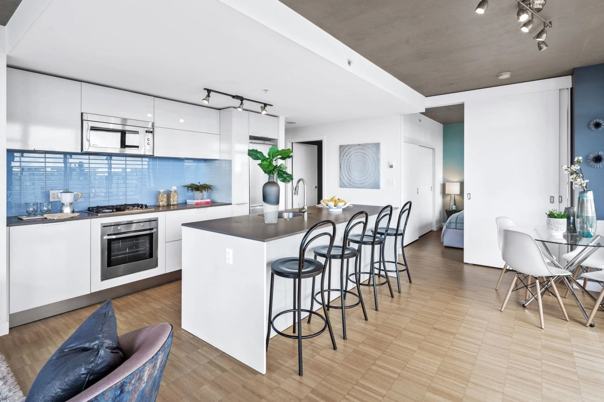 Primary Bathroom Photo of 2105 108 W Cordova Street, Vancouver, BC