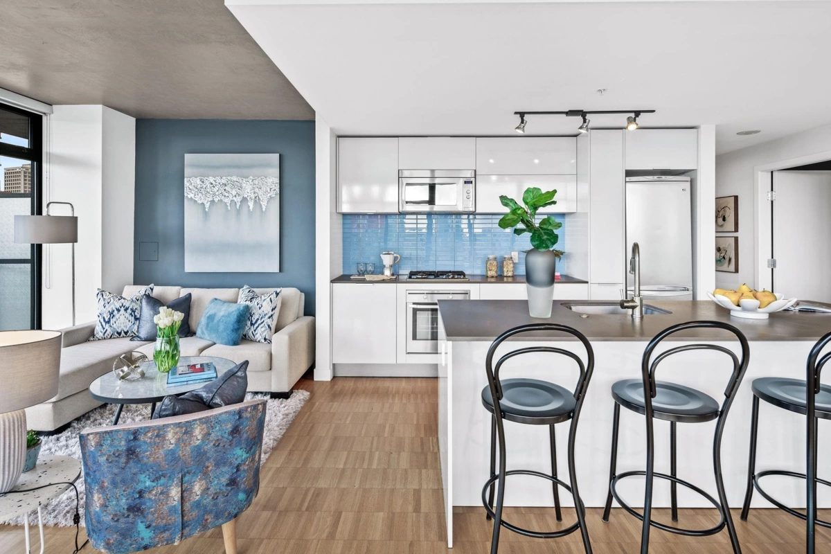 Walk-In Closet Photo of 2105 108 W Cordova Street, Vancouver, BC