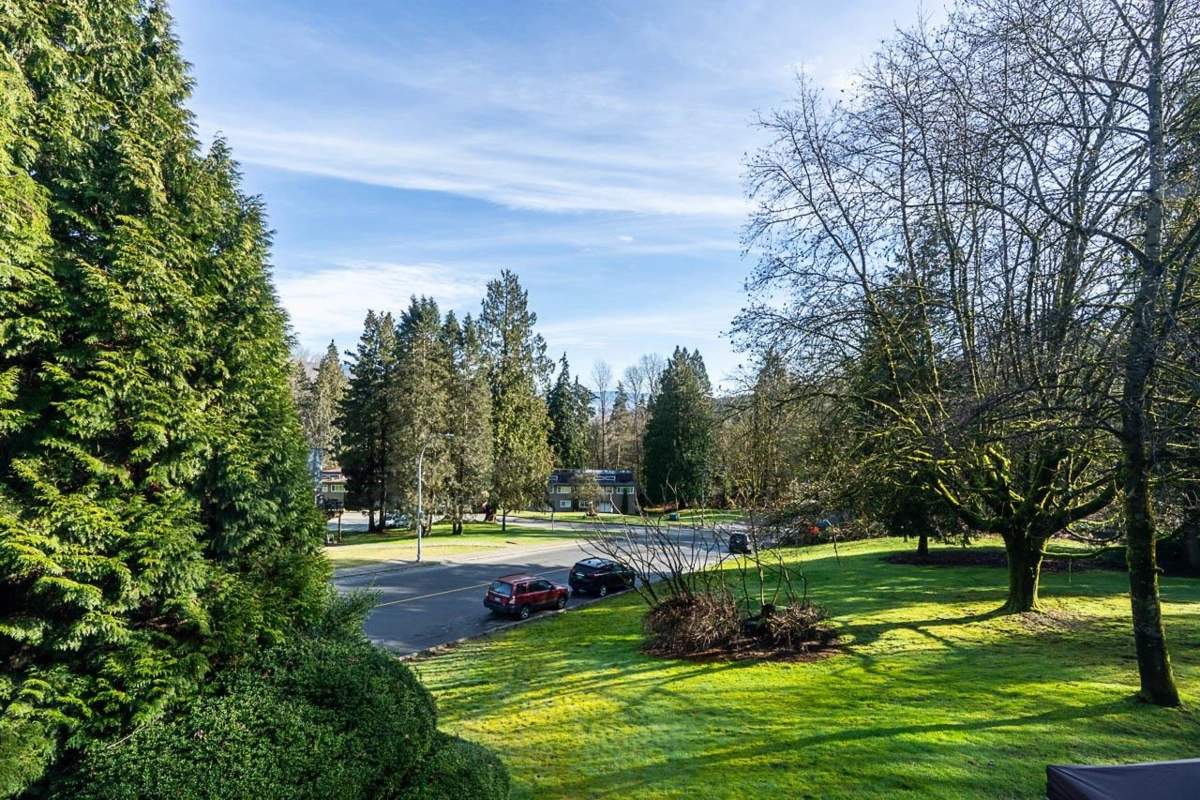 Basement Recreation Room Photo of 1031 Cecile Drive, Port Moody, BC