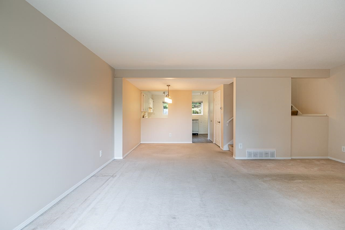 Kitchen Island Photo of 1031 Cecile Drive, Port Moody, BC