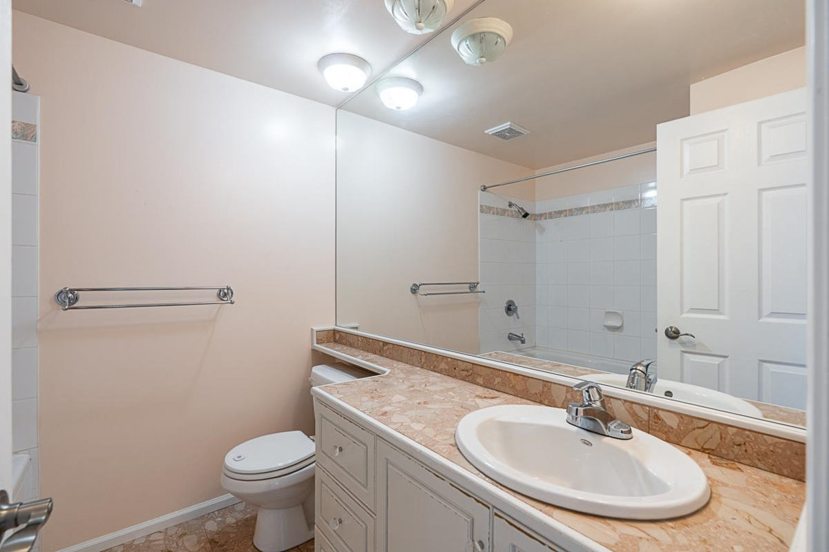 Laundry Room Photo of 1031 Cecile Drive, Port Moody, BC