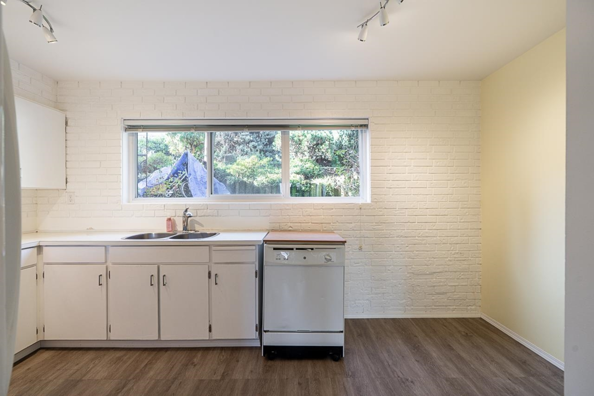 Pantry Photo of 1031 Cecile Drive, Port Moody, BC