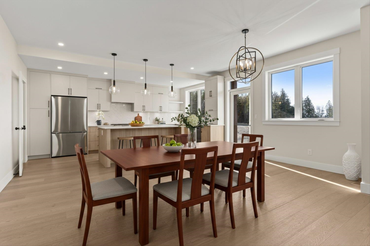 Dining Area Photo of 8517 Nixon Road, Chilliwack, BC