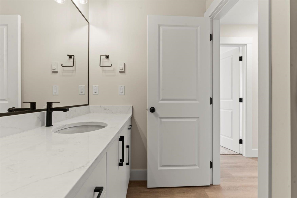 Outdoor Deck Photo of 8517 Nixon Road, Chilliwack, BC