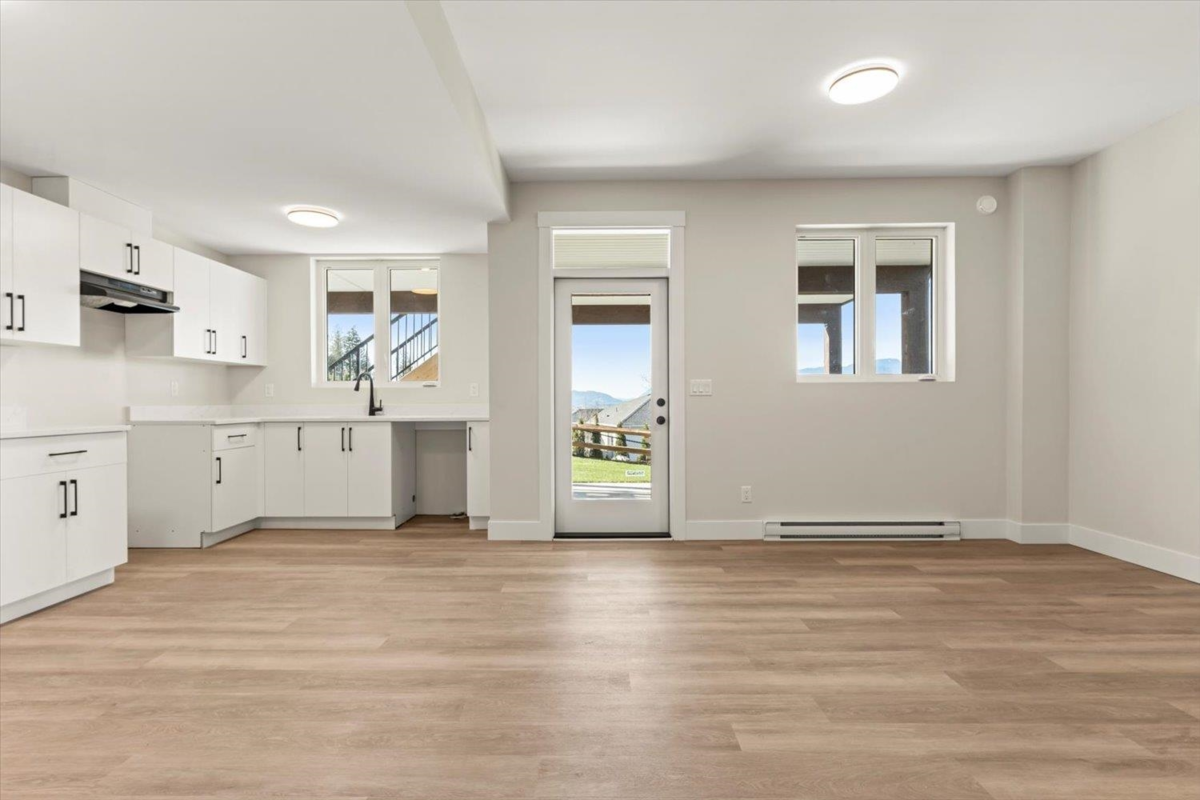 Staircase Photo of 8517 Nixon Road, Chilliwack, BC