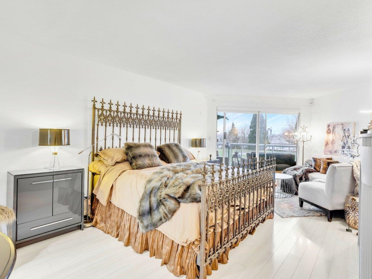 Bedroom 2 Photo of 1306 33 Chesterfield Place, North Vancouver, BC