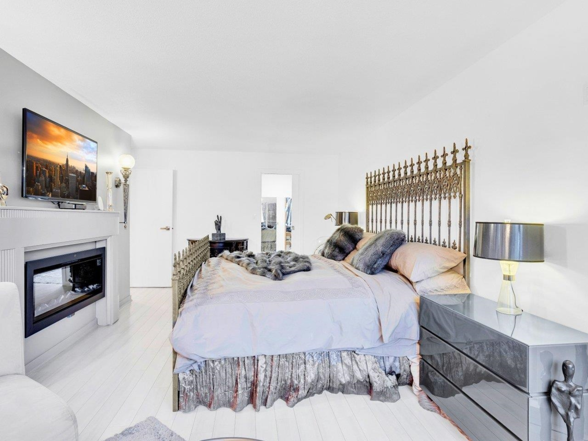 Bedroom 3 Photo of 1306 33 Chesterfield Place, North Vancouver, BC