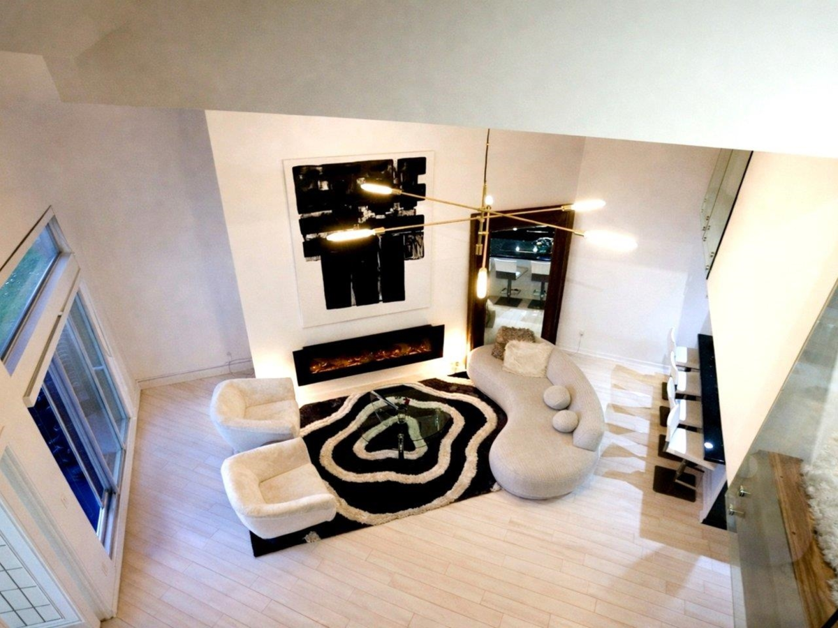 Kitchen Photo of 1306 33 Chesterfield Place, North Vancouver, BC