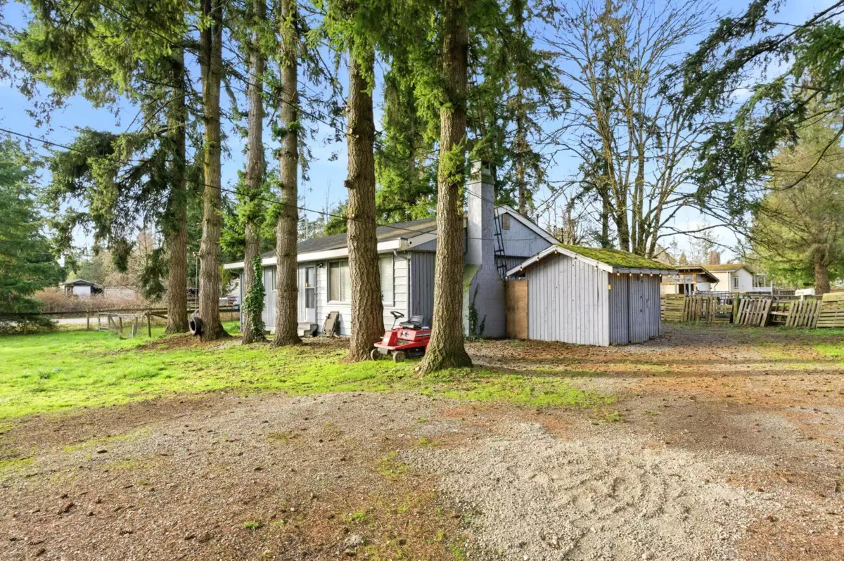 Entry Foyer Photo of 19751 16 Avenue, Langley, BC