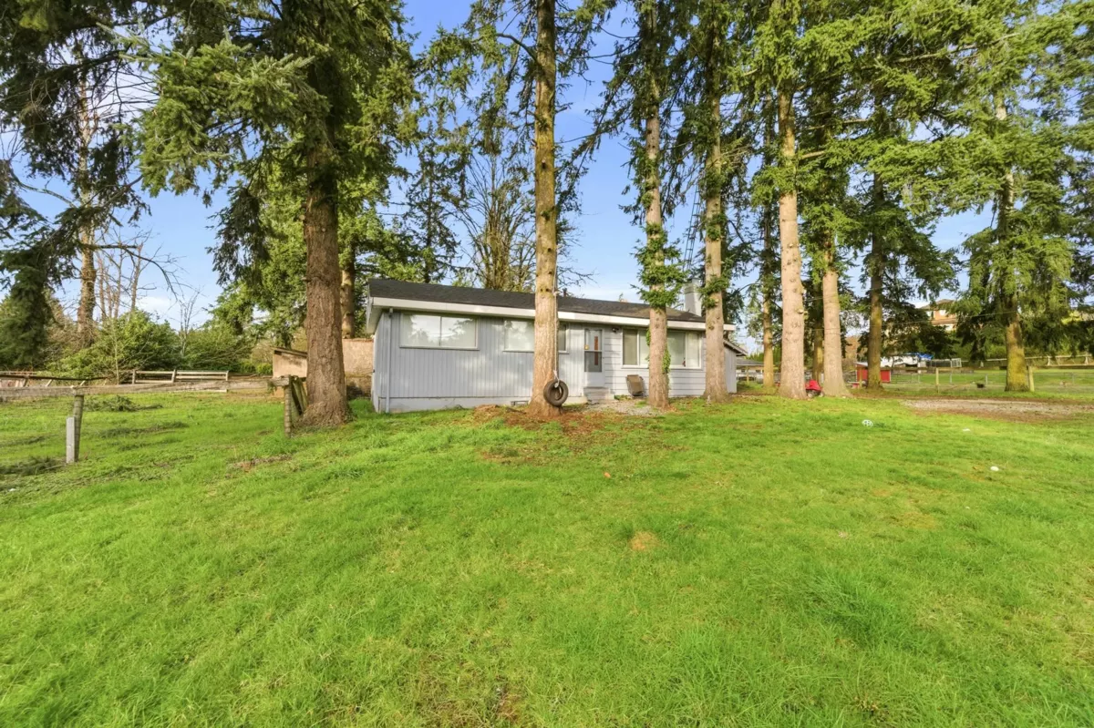 Hallway Photo of 19751 16 Avenue, Langley, BC
