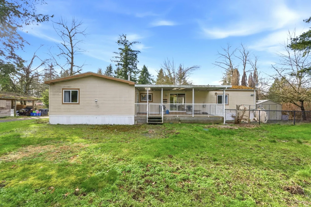 Mudroom Photo of 19751 16 Avenue, Langley, BC