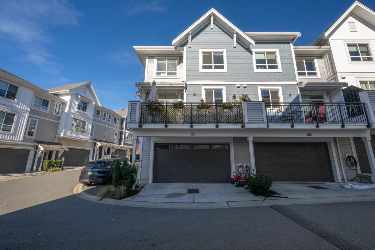 Living Room Photo of 151 8335 Nelson Street, Mission, BC