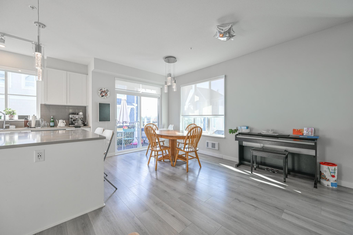 Primary Bathroom Photo of 151 8335 Nelson Street, Mission, BC