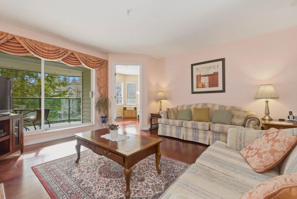 Kitchen Island Photo of 312 3680 Banff Court, North Vancouver, BC
