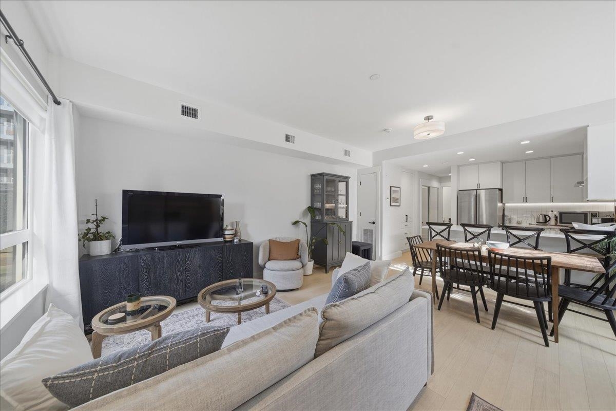 Kitchen Island Photo of 123 12040 Plaza Street, Maple Ridge, BC