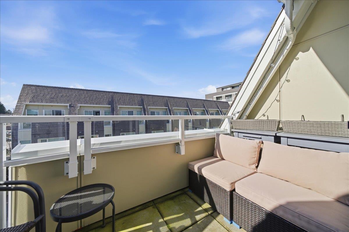 Mudroom Photo of 123 12040 Plaza Street, Maple Ridge, BC