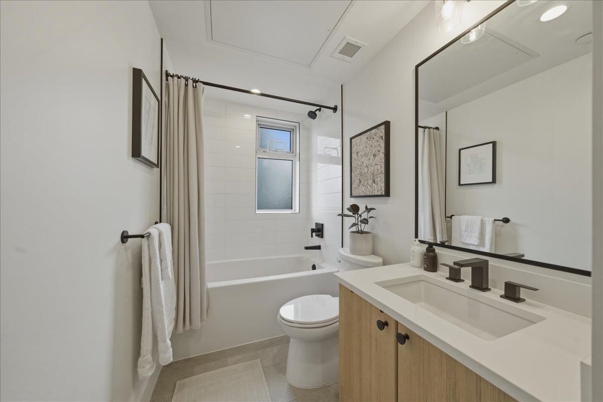 Outdoor Patio Photo of 123 12040 Plaza Street, Maple Ridge, BC