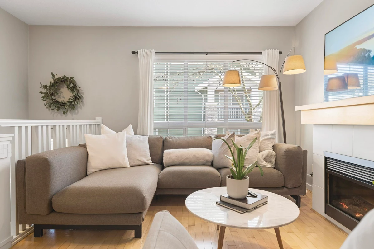 Dining Area Photo of 70 15168 36 Street, Surrey, BC