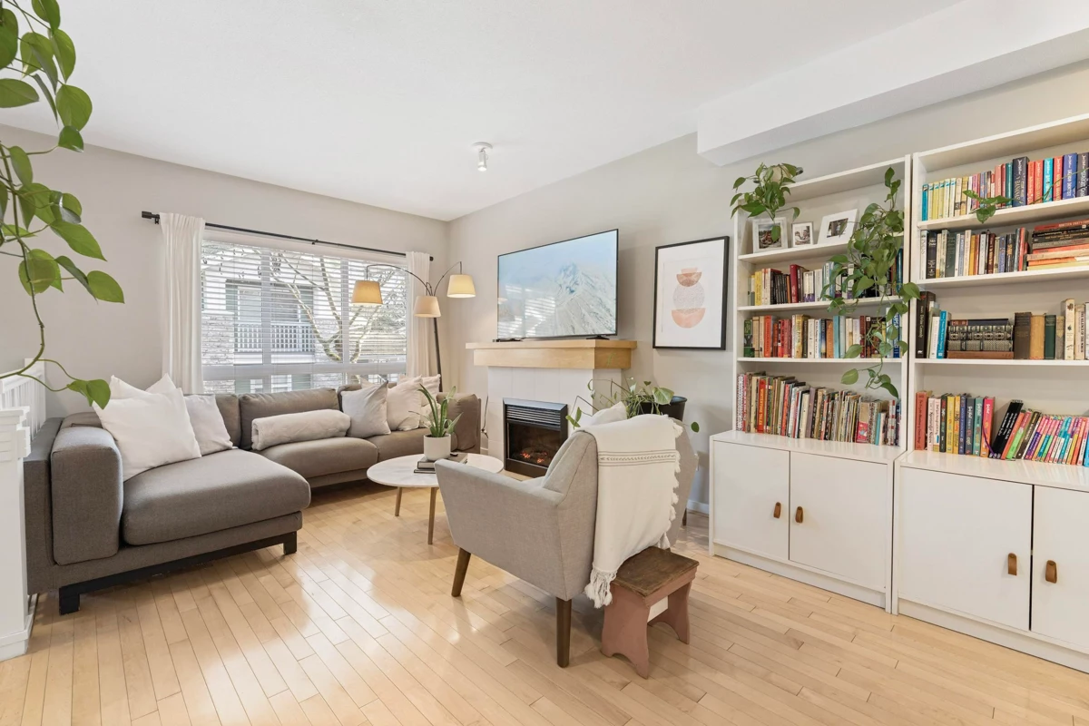 Kitchen Photo of 70 15168 36 Street, Surrey, BC