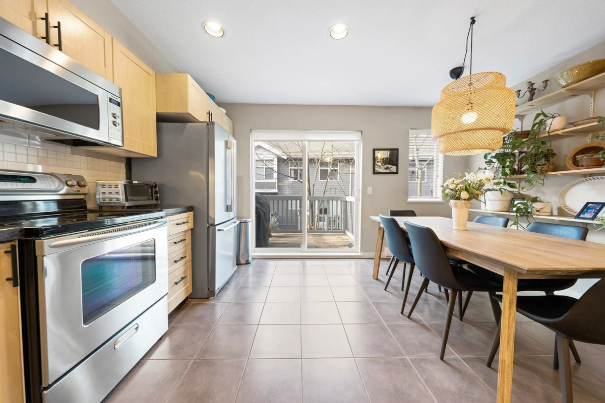 Primary Bathroom Photo of 70 15168 36 Street, Surrey, BC