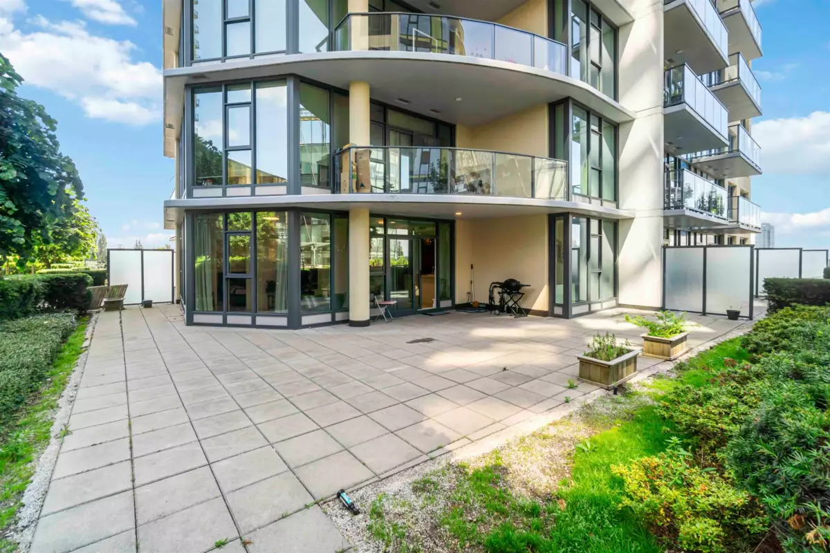 Bedroom 3 Photo of 402 7388 Kingsway, Burnaby, BC