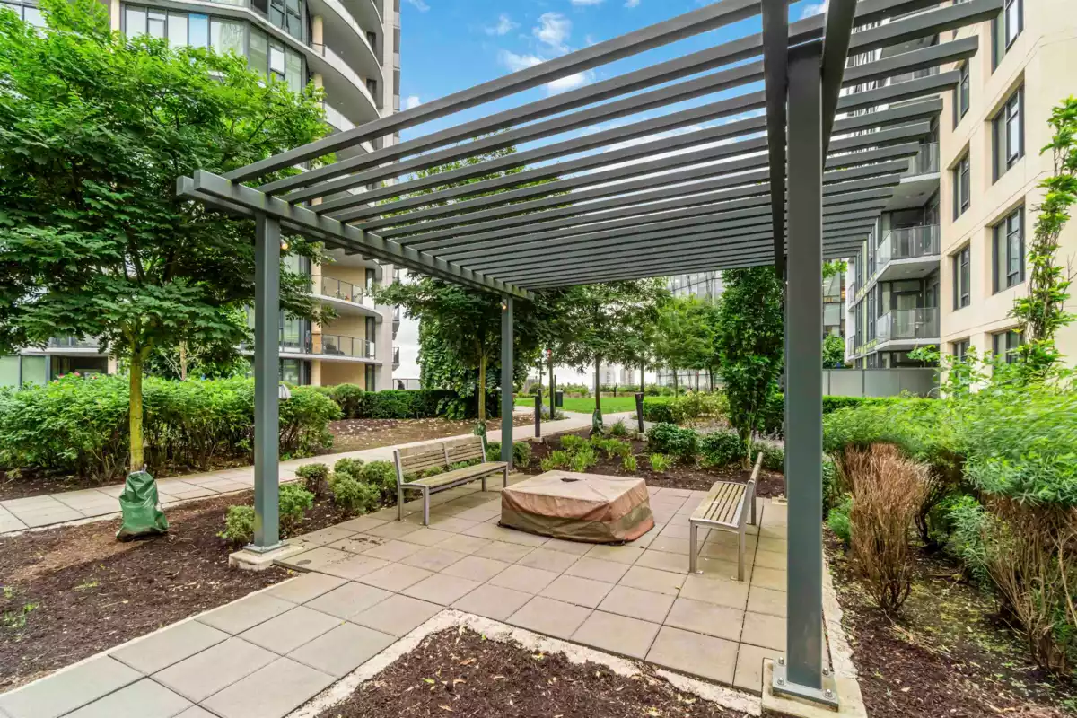 Bedroom 4 Photo of 402 7388 Kingsway, Burnaby, BC