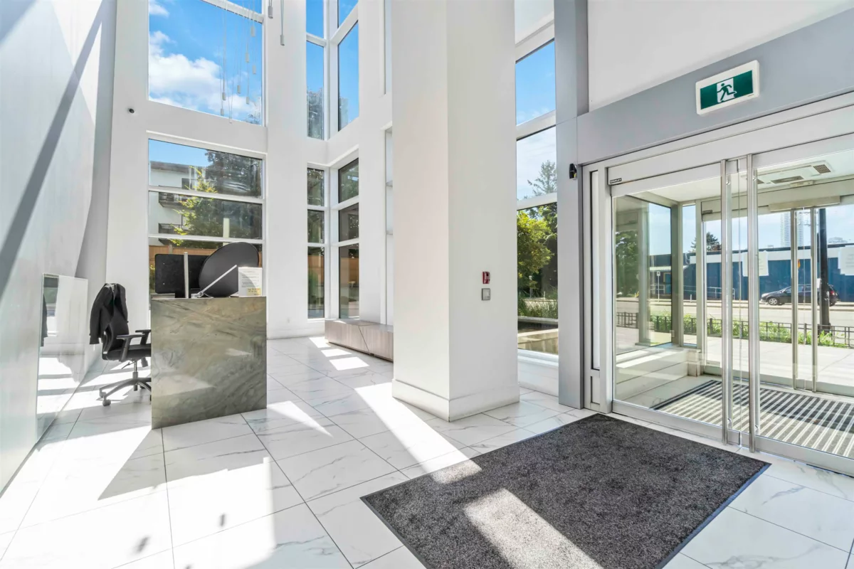 Garden / Landscaping Photo of 402 7388 Kingsway, Burnaby, BC