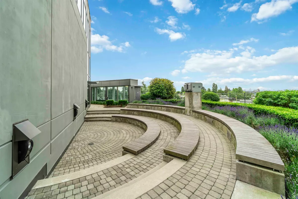Guest Bathroom Photo of 402 7388 Kingsway, Burnaby, BC