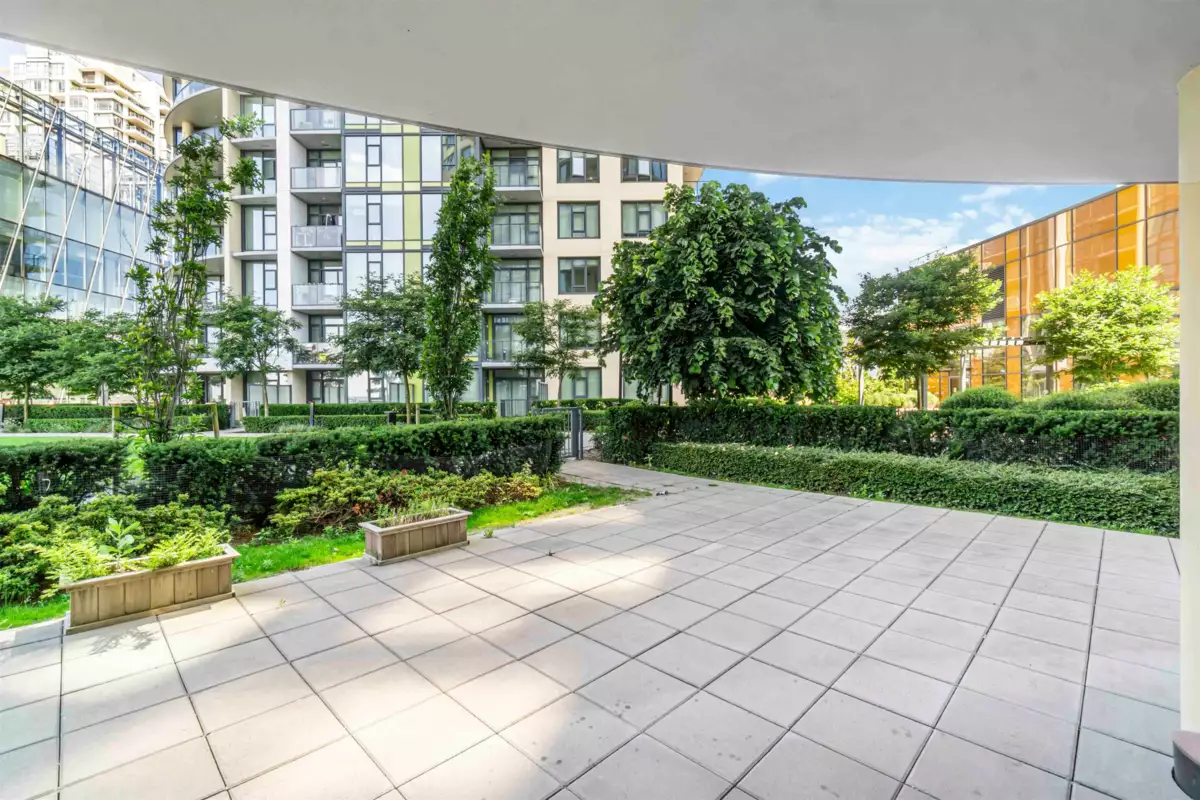 Outdoor Patio Photo of 402 7388 Kingsway, Burnaby, BC