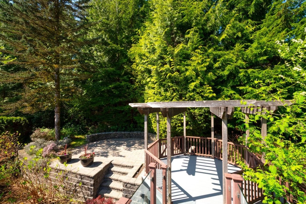 Backyard Photo of 1605 Lockehaven Road, North Vancouver, BC