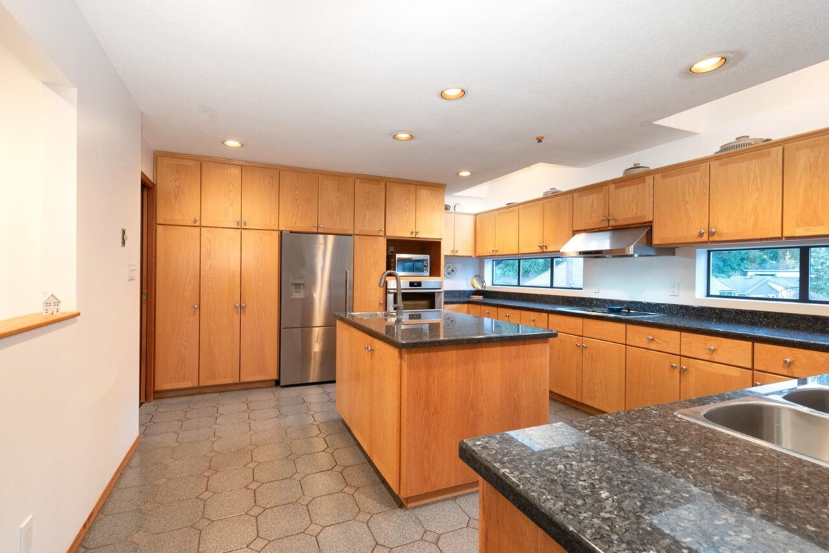 Bedroom 4 Photo of 1605 Lockehaven Road, North Vancouver, BC