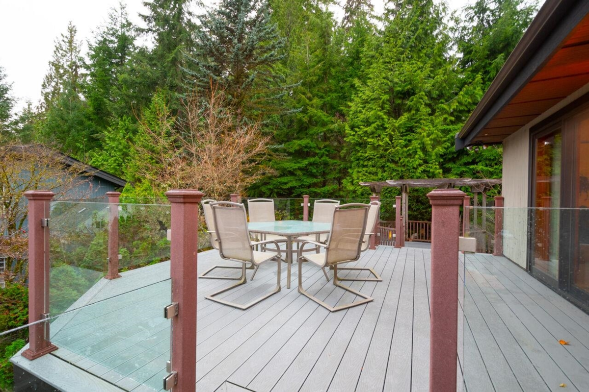 Front Yard Photo of 1605 Lockehaven Road, North Vancouver, BC