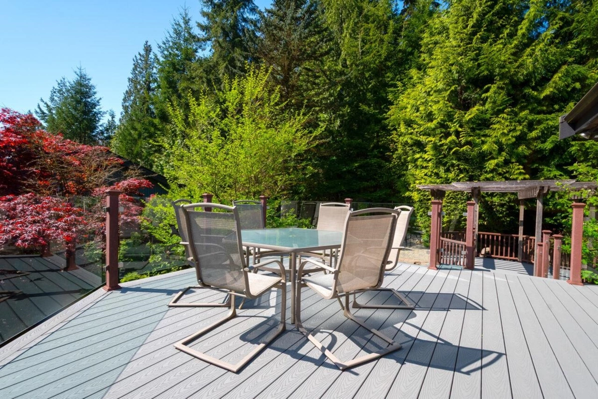Outdoor Deck Photo of 1605 Lockehaven Road, North Vancouver, BC