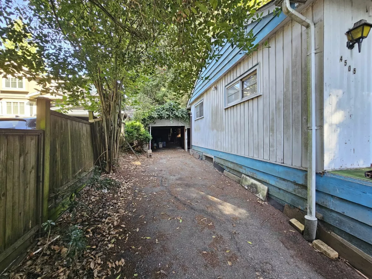 Living Room Photo of 4505 Marine Drive, Burnaby, BC