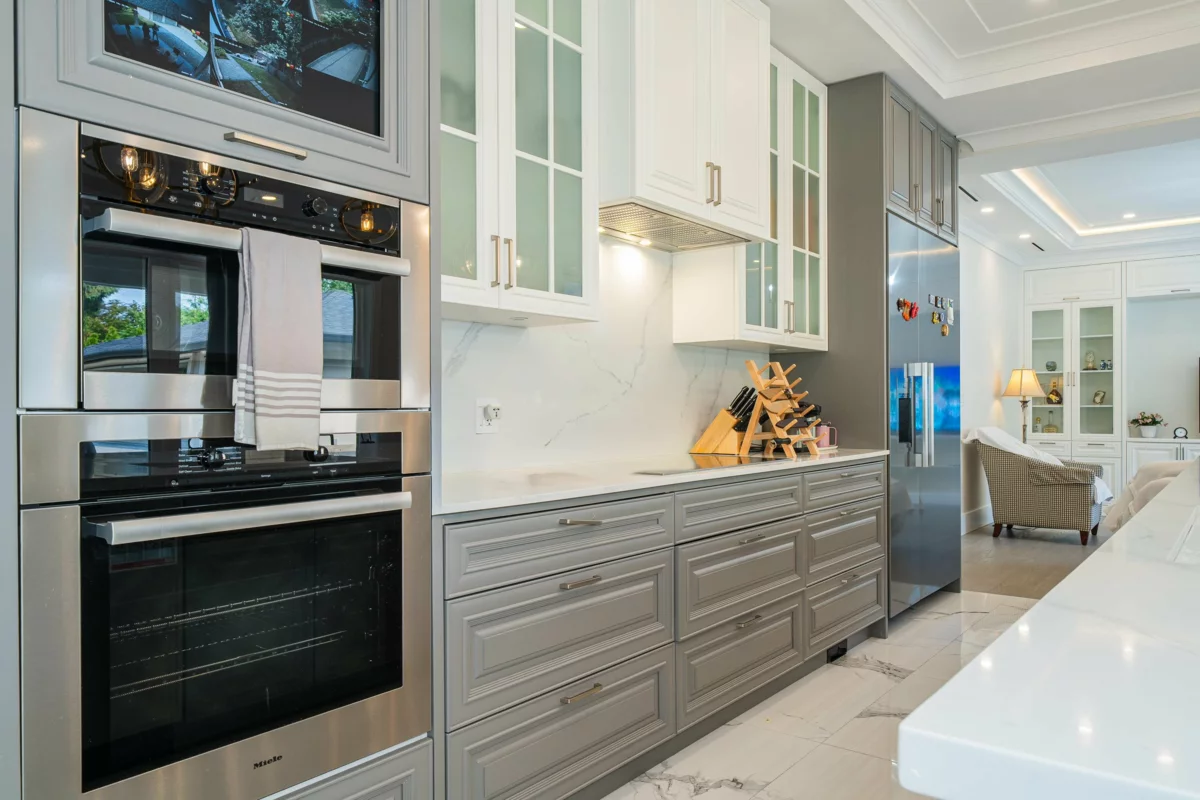 Staircase Photo of 1048 Handsworth Road, North Vancouver, BC