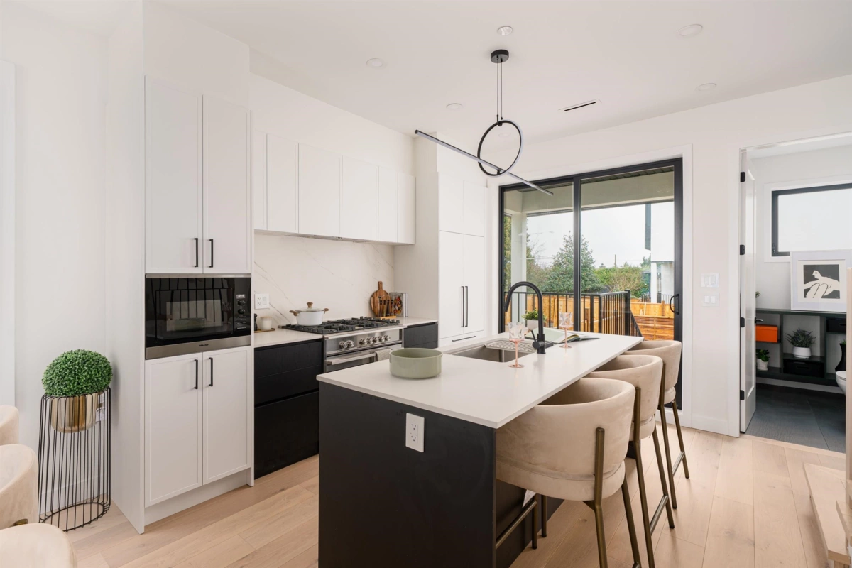 Dining Area Photo of 836 W 64th Avenue, Vancouver, BC