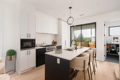 836 W 64th Avenue, Vancouver, BC