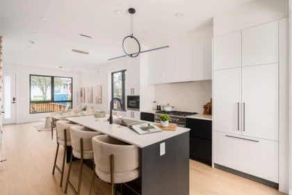 836 W 64th Avenue, Vancouver, BC