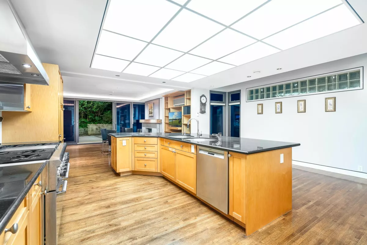 Bedroom 3 Photo of 687 Beachview Drive, North Vancouver, BC