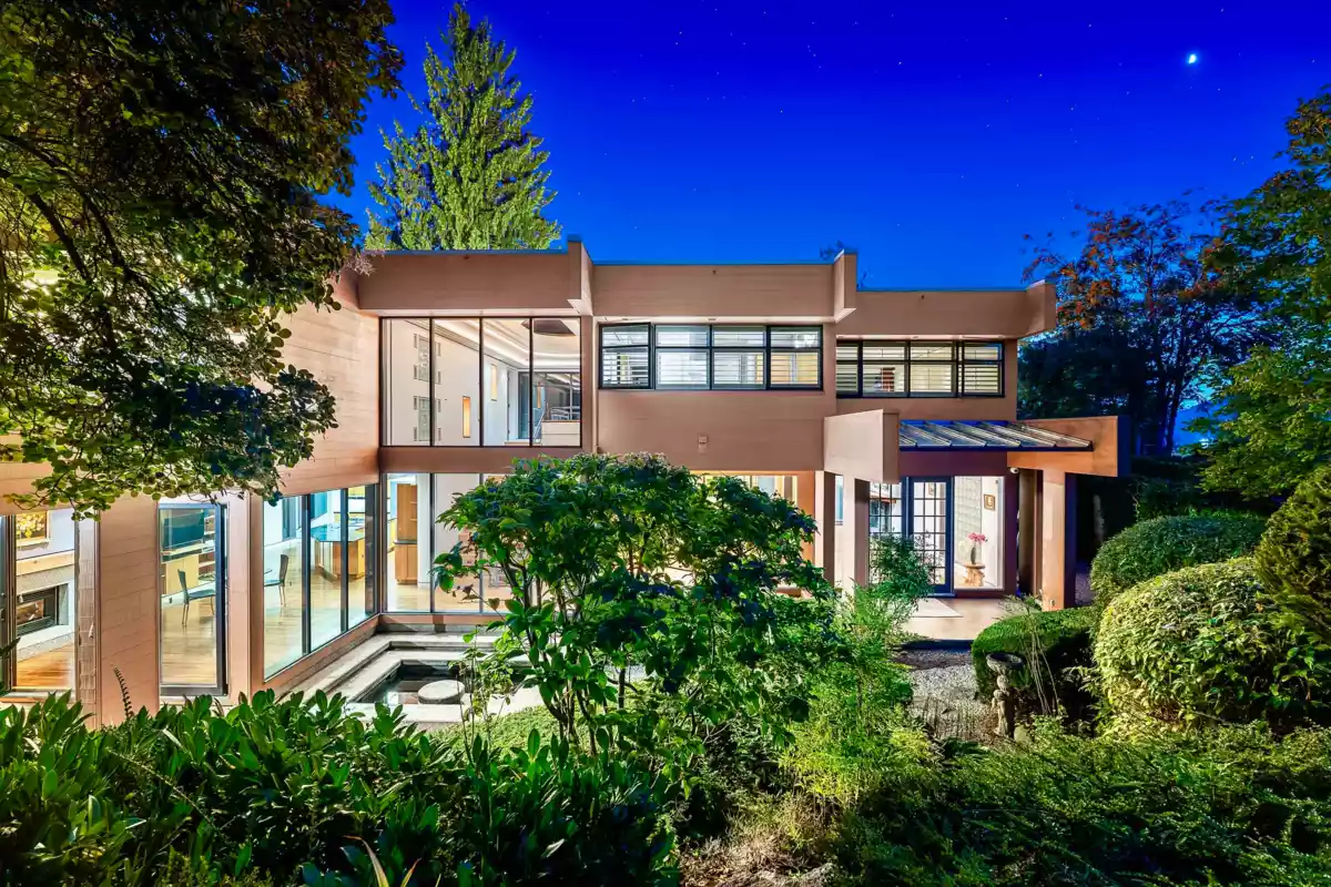 Community Amenities Photo (Clubhouse) of 687 Beachview Drive, North Vancouver, BC