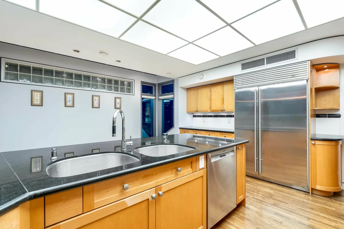 Guest Bathroom Photo of 687 Beachview Drive, North Vancouver, BC