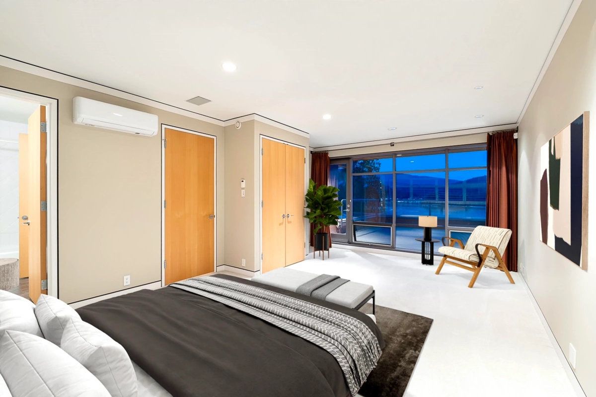 Hallway Photo of 687 Beachview Drive, North Vancouver, BC