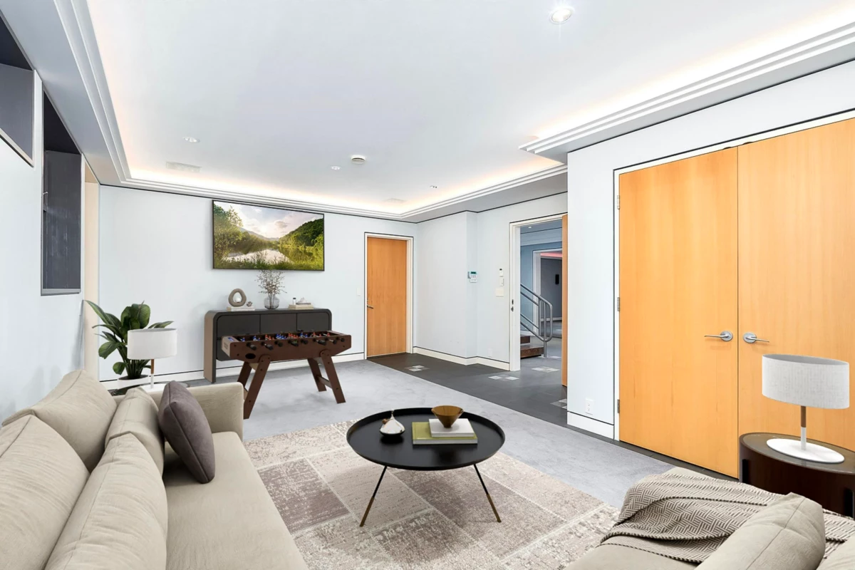 Outdoor Deck Photo of 687 Beachview Drive, North Vancouver, BC