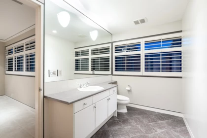 Garage Interior Photo of 687 Beachview Drive, North Vancouver, BC