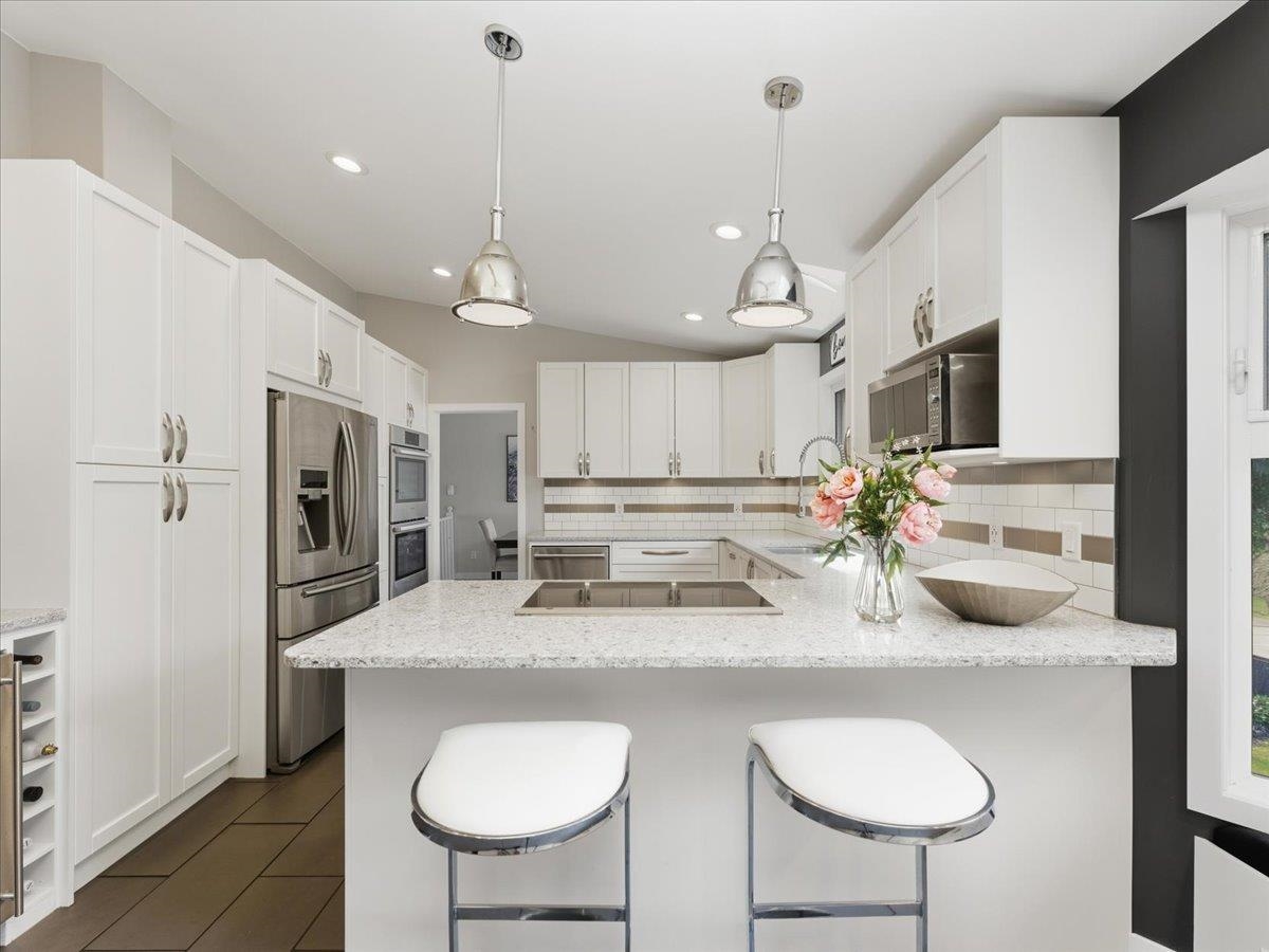 Family Room Photo of 385 Hickey Drive, Coquitlam, BC