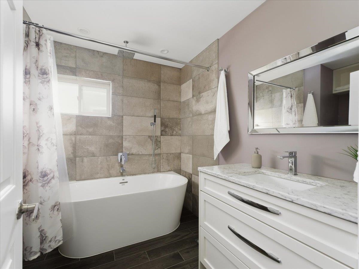 Staircase Photo of 385 Hickey Drive, Coquitlam, BC