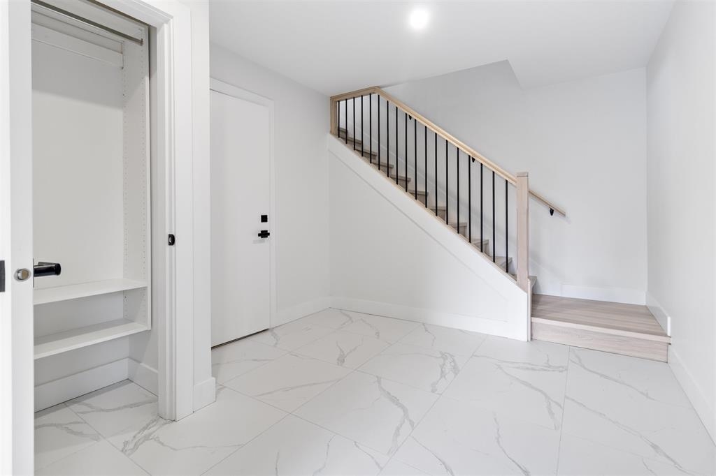 Basement Recreation Room Photo of 2540 Wilding Court, Langley, BC