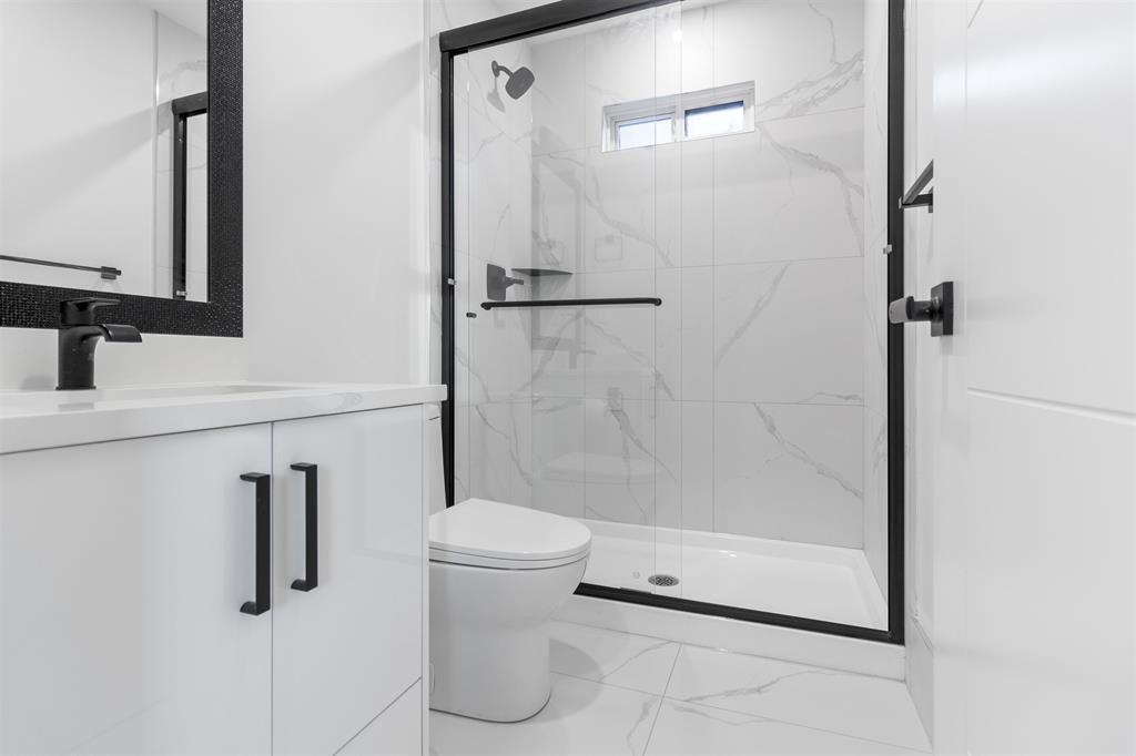 Hallway Photo of 2540 Wilding Court, Langley, BC