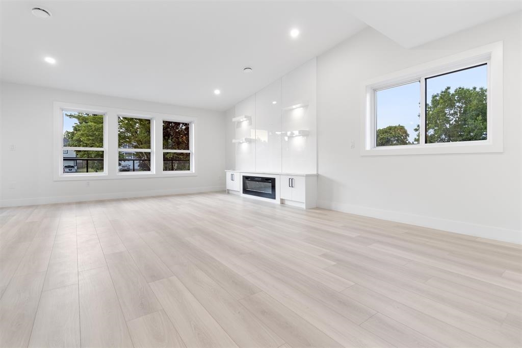 Laundry Room Photo of 2540 Wilding Court, Langley, BC