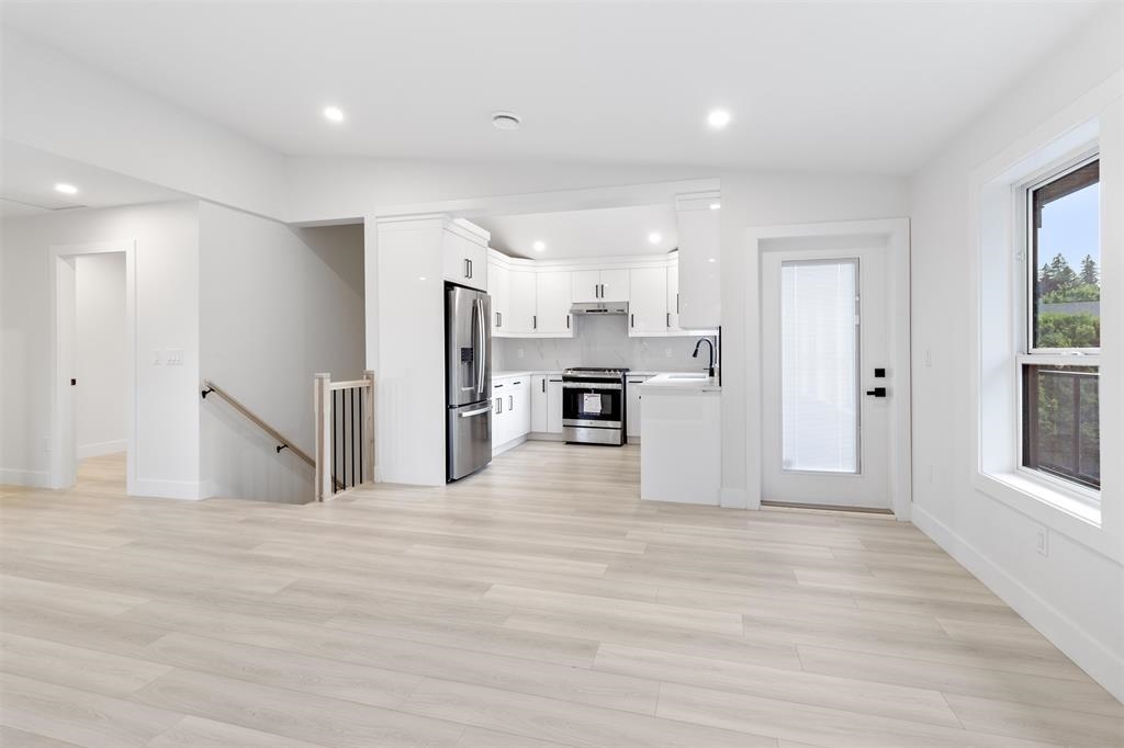 Mudroom Photo of 2540 Wilding Court, Langley, BC